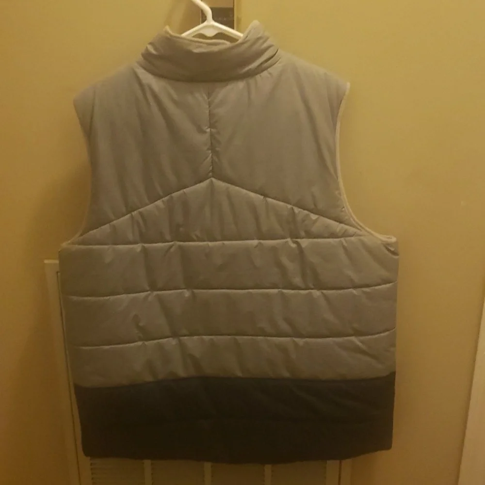 Nike vest